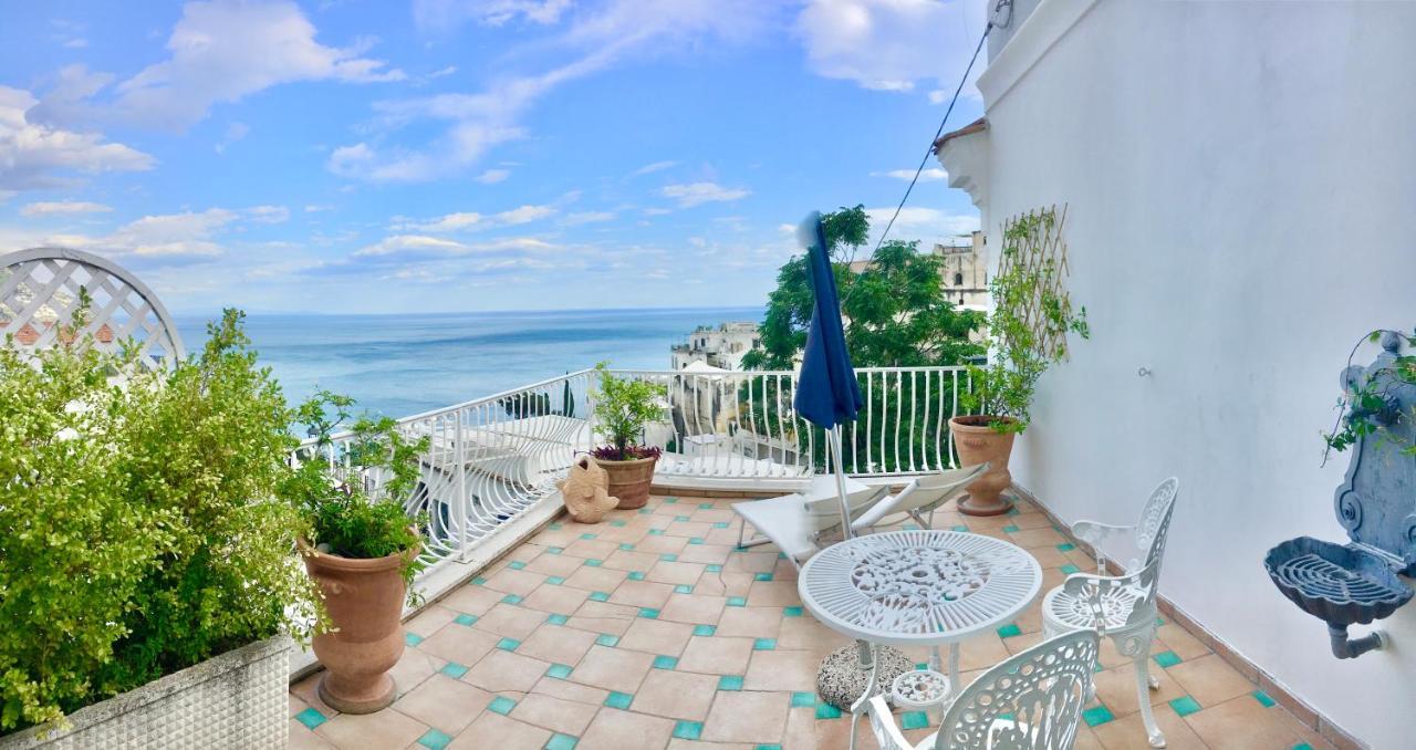 Hotel Villa Delle Palme In Позитано Екстериор снимка