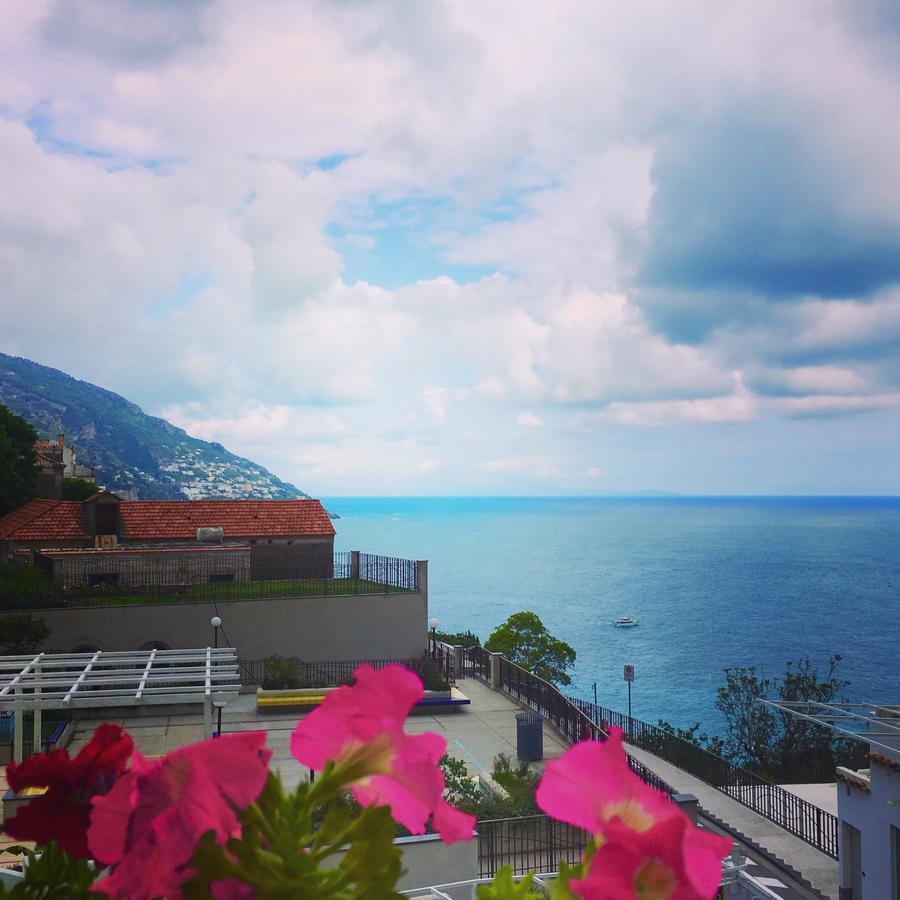 Hotel Villa Delle Palme In Позитано Екстериор снимка
